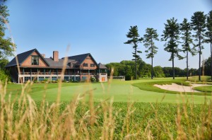 18th Green Clubhouse & Fescue